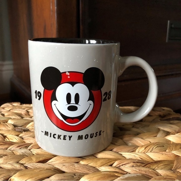 Disney's Mickey Mouse face, 12oz ceramic mug - Picture 2 of 4